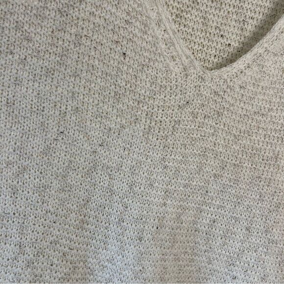 Miracle USA Lightweight Cream Knit Sweater Women's S/M Great Preworn Condition - Picture 5 of 7